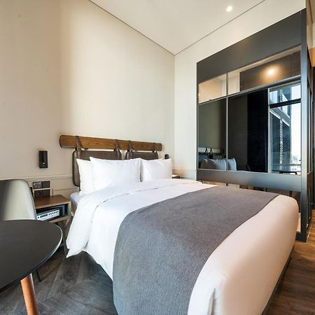 Junibino Hotel Hongdae Seoul Bagian luar foto