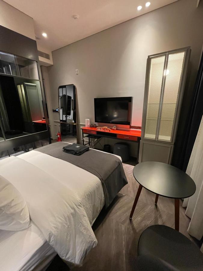 Junibino Hotel Hongdae Seoul Bagian luar foto