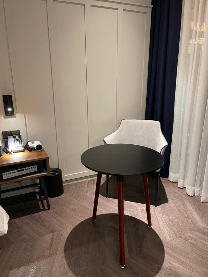 Junibino Hotel Hongdae Seoul Bagian luar foto