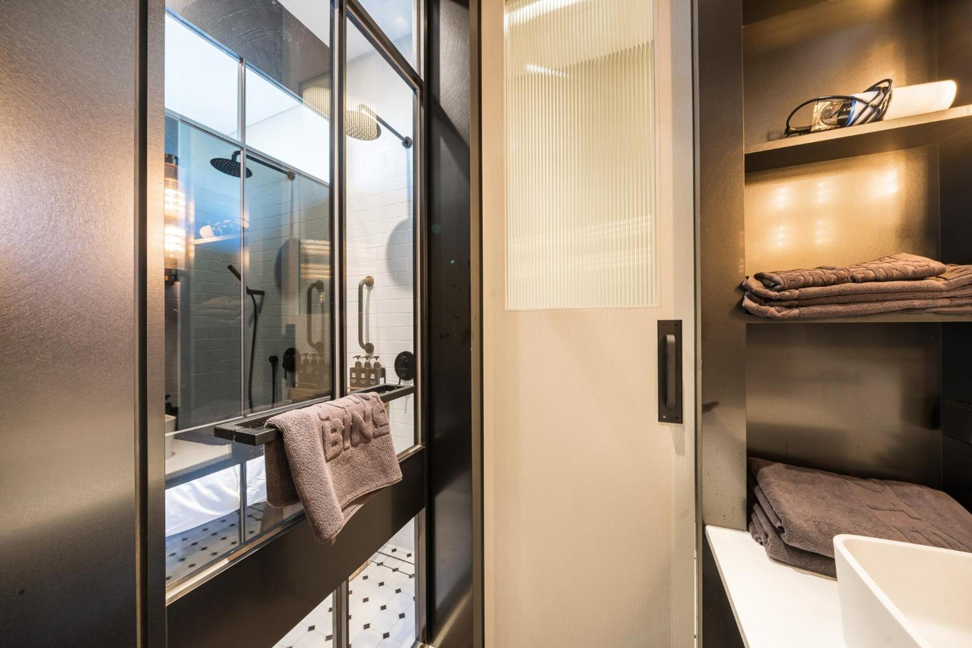 Junibino Hotel Hongdae Seoul Bagian luar foto